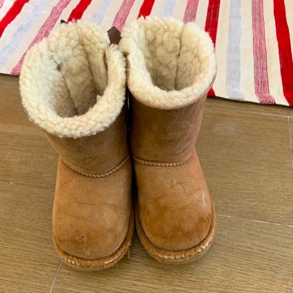 Toddler Girls Ugg’s size 10 - Picture 1 of 6